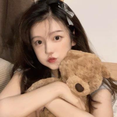 追梦的黎族女娃娃封面